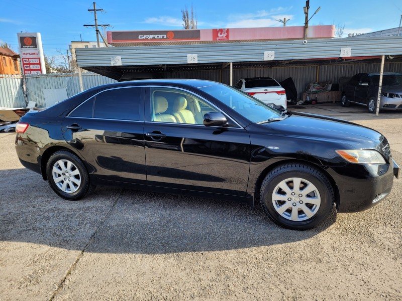 Toyota Camry 2006 года